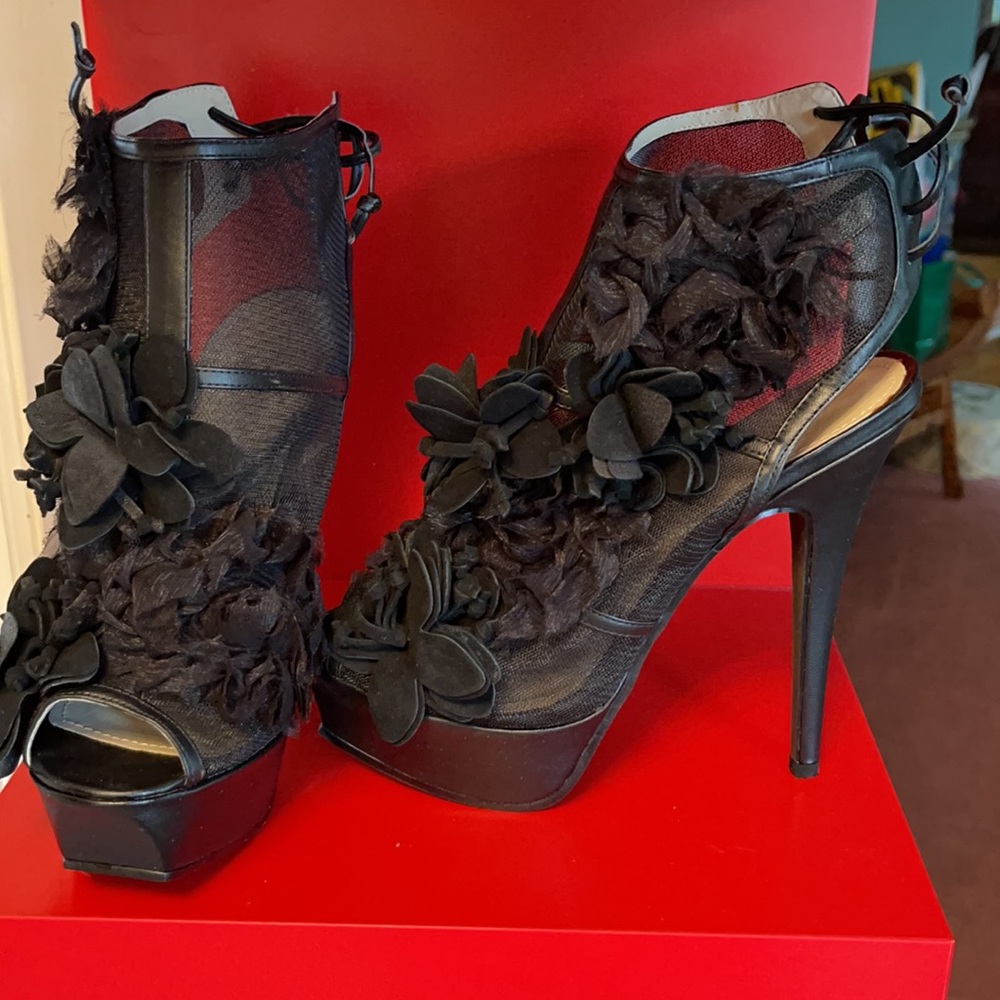 Colin Stuart Shoes - Picture 2 of 8